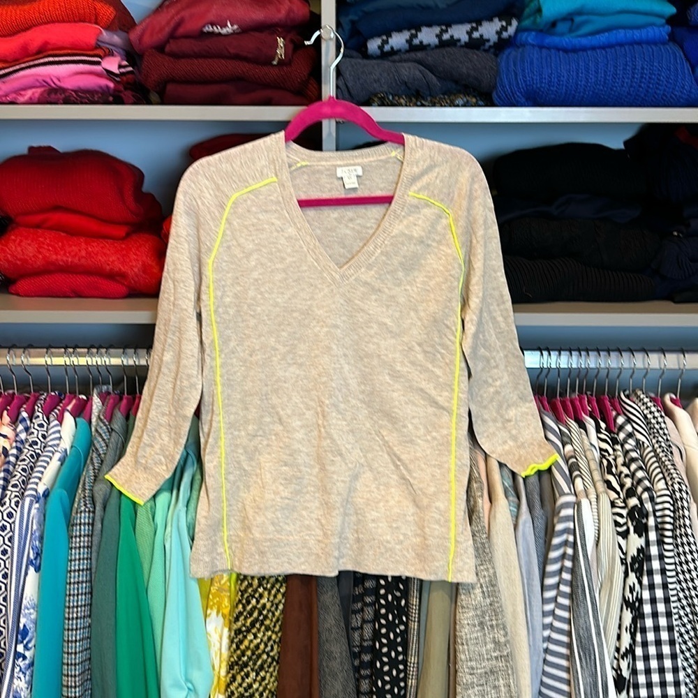J Crew 55% merino wool 3/4 quarter length sleeve v neck tan sweater size XS